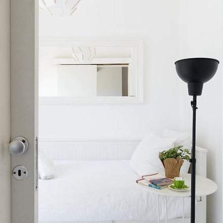 Sea View 2 Bedroom Apartment With Bomb Shelter Tel Aviv Bagian luar foto