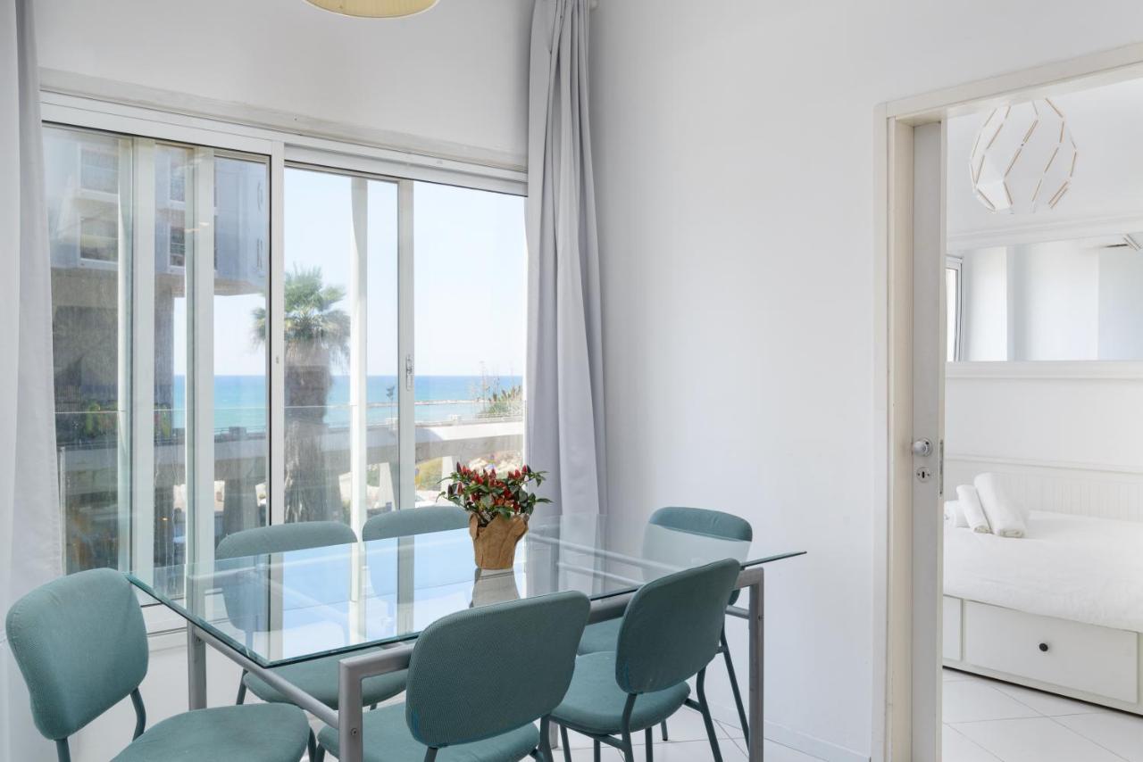 Sea View 2 Bedroom Apartment With Bomb Shelter Tel Aviv Bagian luar foto